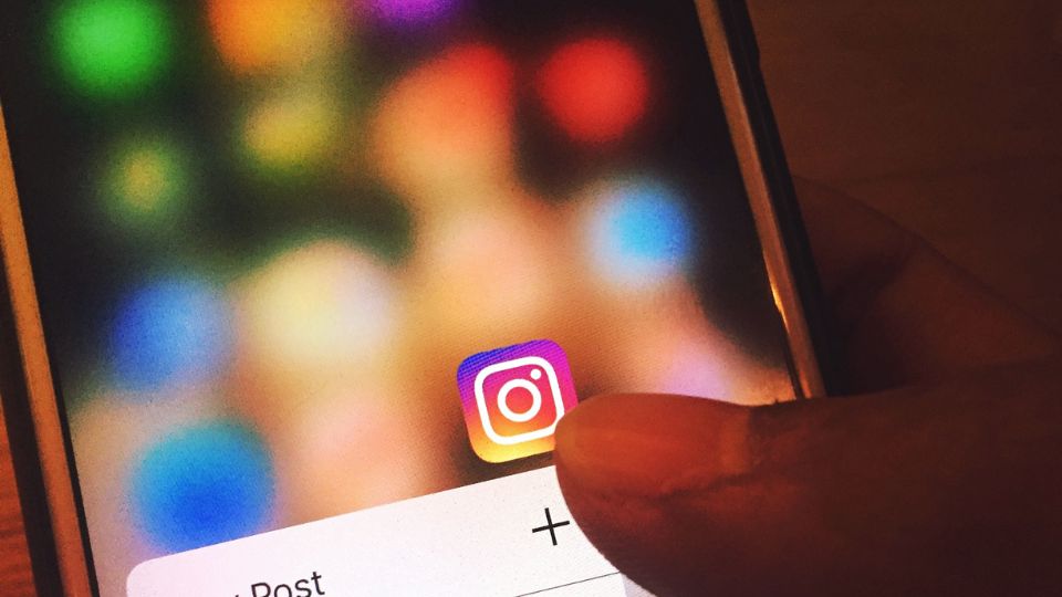 Bán hàng trên Instagram cuối năm? 5 cách để Stories của bạn luôn nổi bật và chốt đơn hiệu quả!