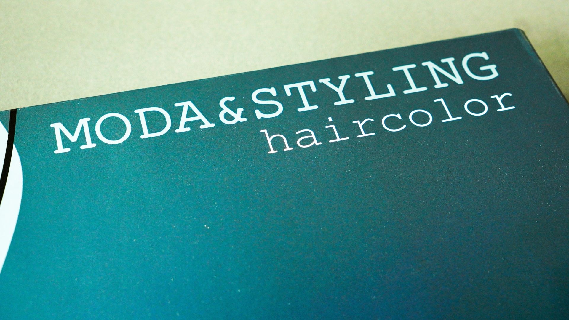 Đọc hiểu mã màu nhuộm MODA&STYLING - tự tin chọn đúng tông tóc